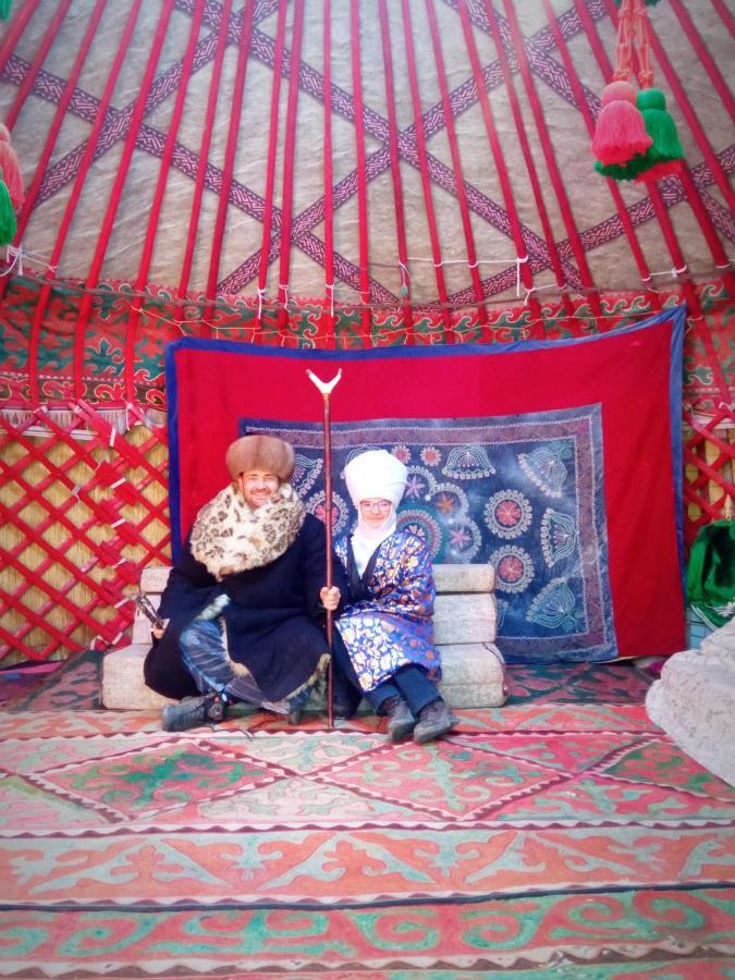 Hotel Yurt In My Garden Karakol Exterior foto
