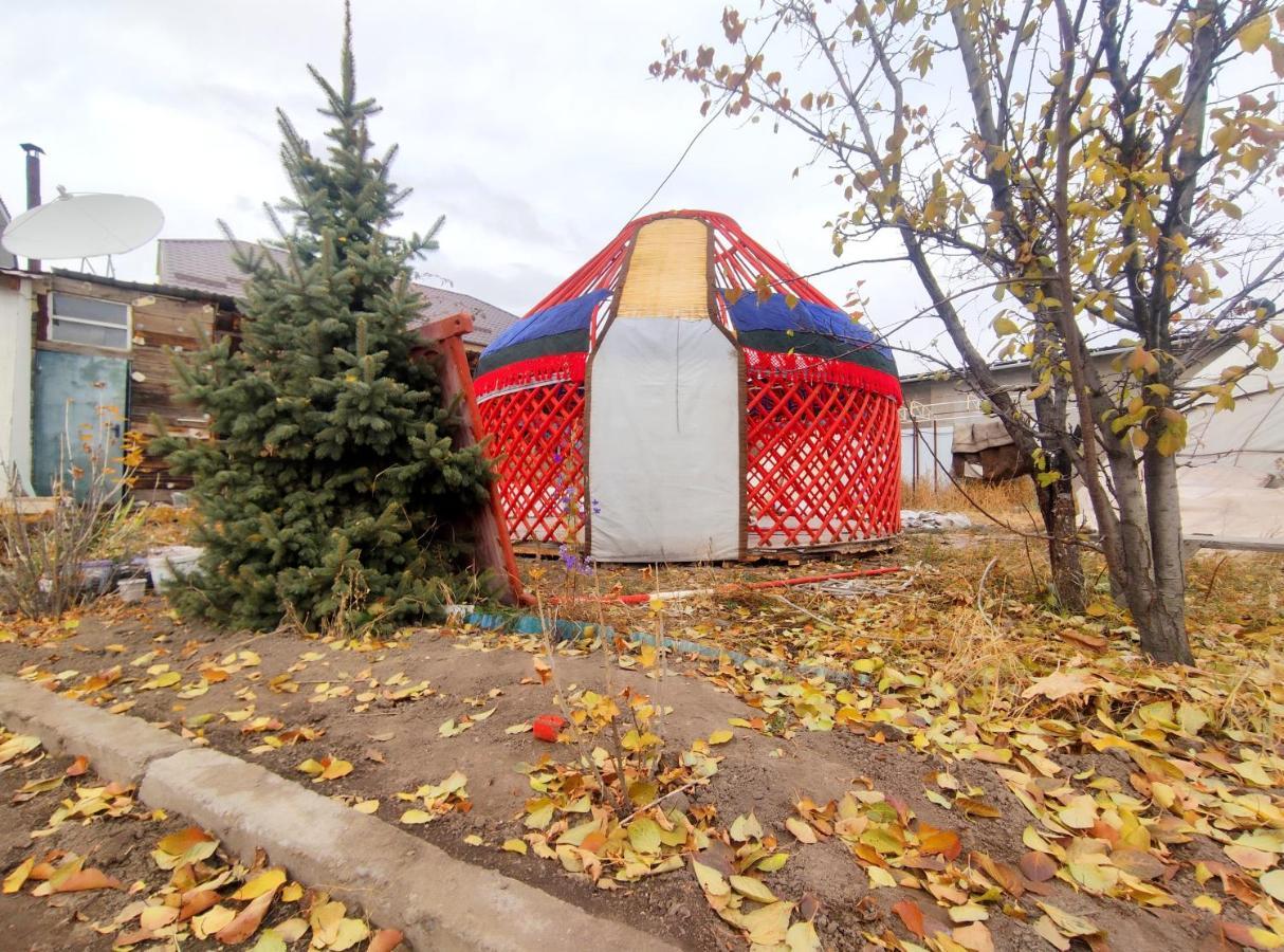 Hotel Yurt In My Garden Karakol Exterior foto